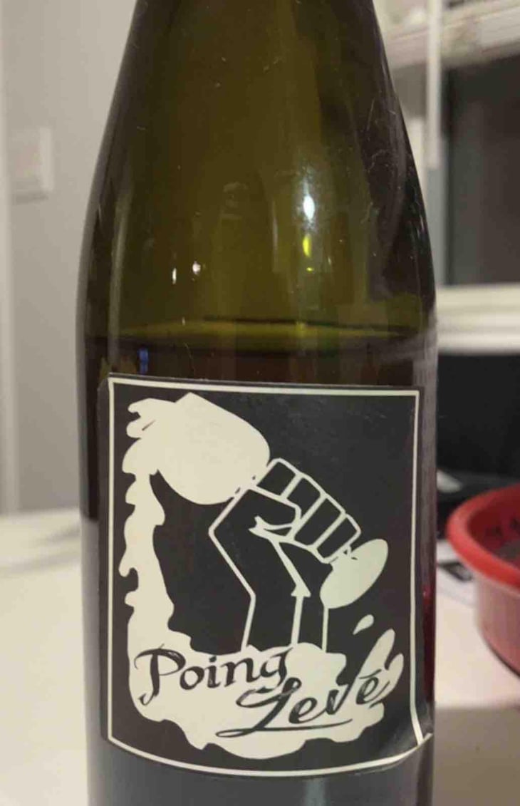 Poing Levé - Domaine in Black - Lambert Spielmann 