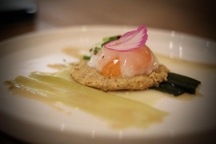 Poireaux Vinaigrette, Oeuf Parfait Et Sablé Noisette - Le Spes’ - 686644