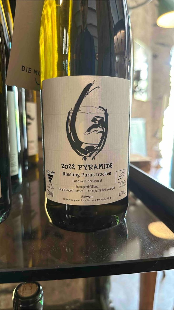 Pyramide Purus - Weingut Trossen - Rita & Rudolf Trossen 