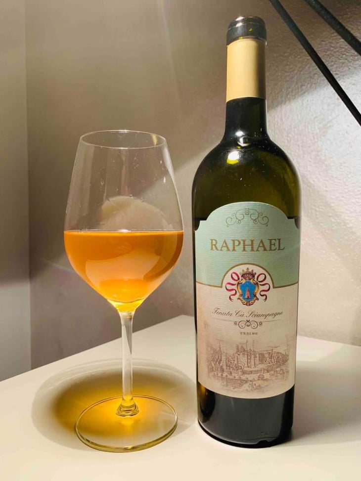 Raphael - Tenuta Ca’ Sciampagne - Leonardo Cossi, Paola Grillo 