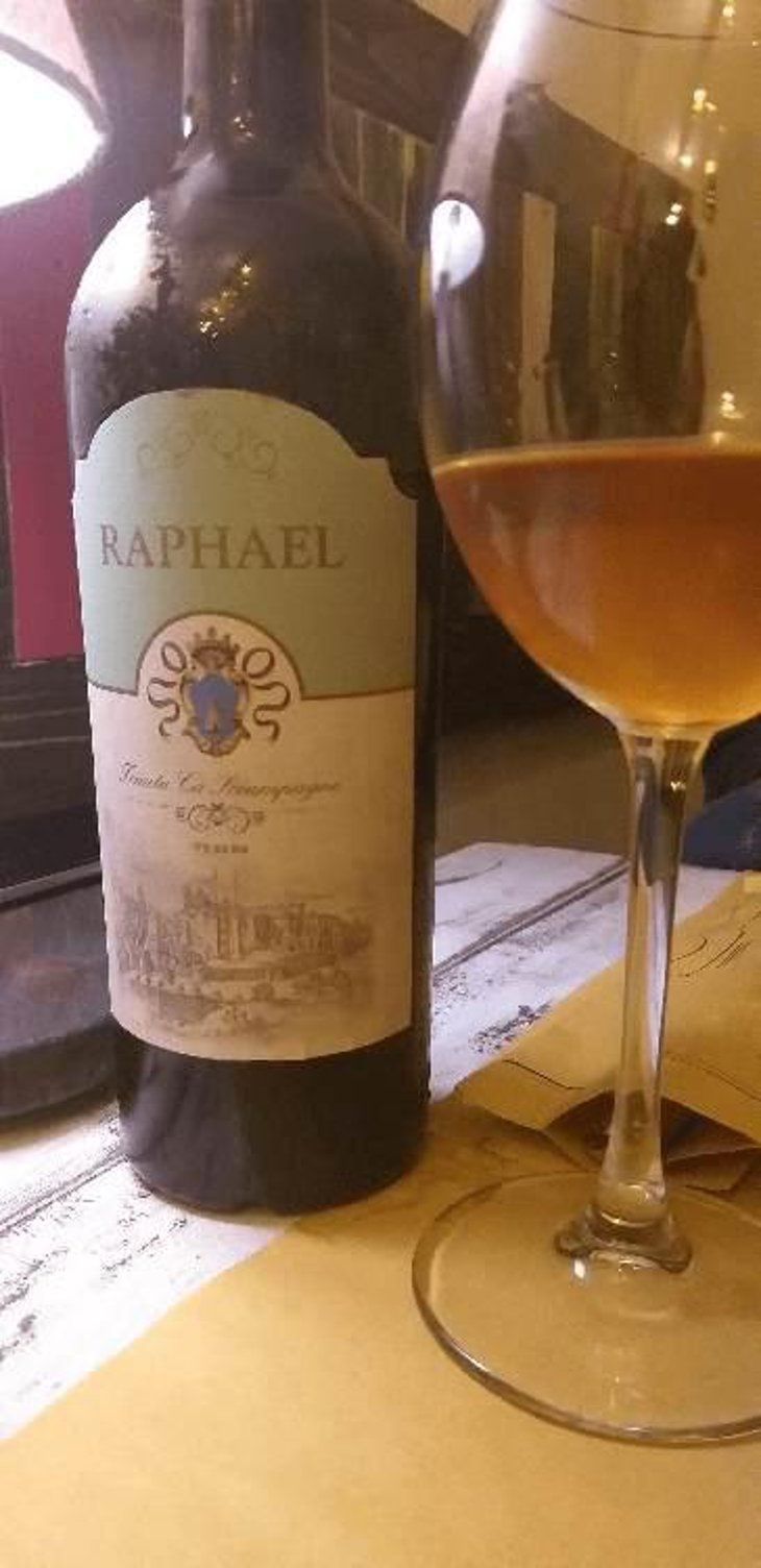 Raphael - Tenuta Ca’ Sciampagne - Leonardo Cossi, Paola Grillo 