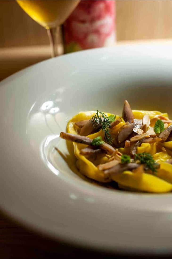 Ravioli Fatti In Casa Di Patate E Erbette, Aringa Affumicata E Yogurt. - Sestante Osteria di Mare - 529808