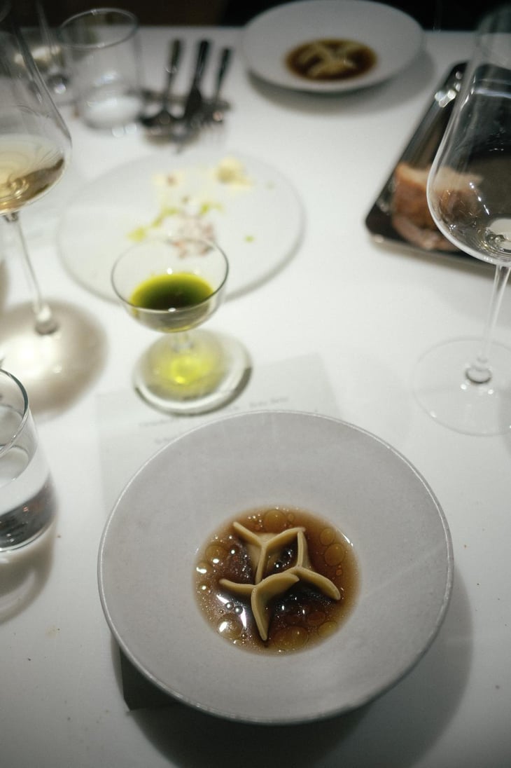 Ravioli Mit Gegrillten Pilzen Und Gelbsenföl - Pars - 739812