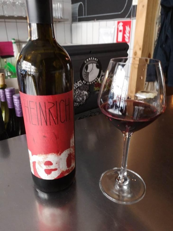 Naked Red - Weingut Heinrich - Gernot & Heike Heinrich -2018