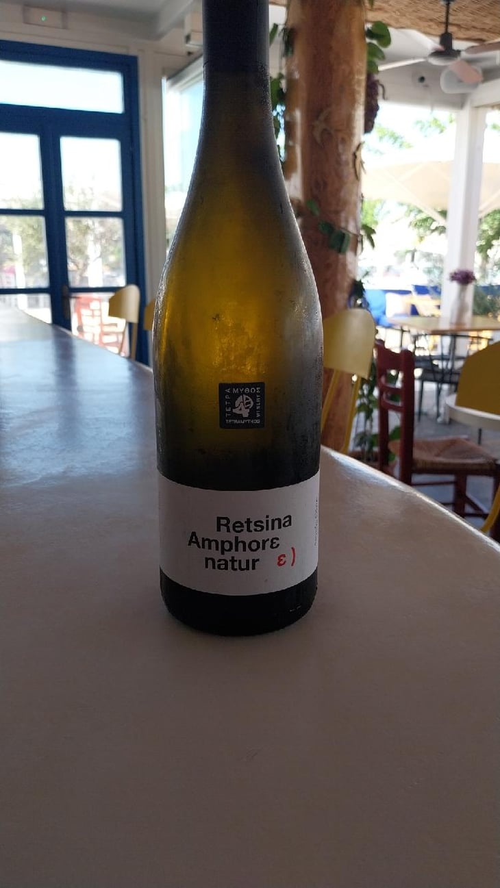 Retsina Amphore Natur - Tetramythos Winery - Τετράμυθος - Panos Papayiannopoulos, Aristos Spanos, Eustatius Spanos 