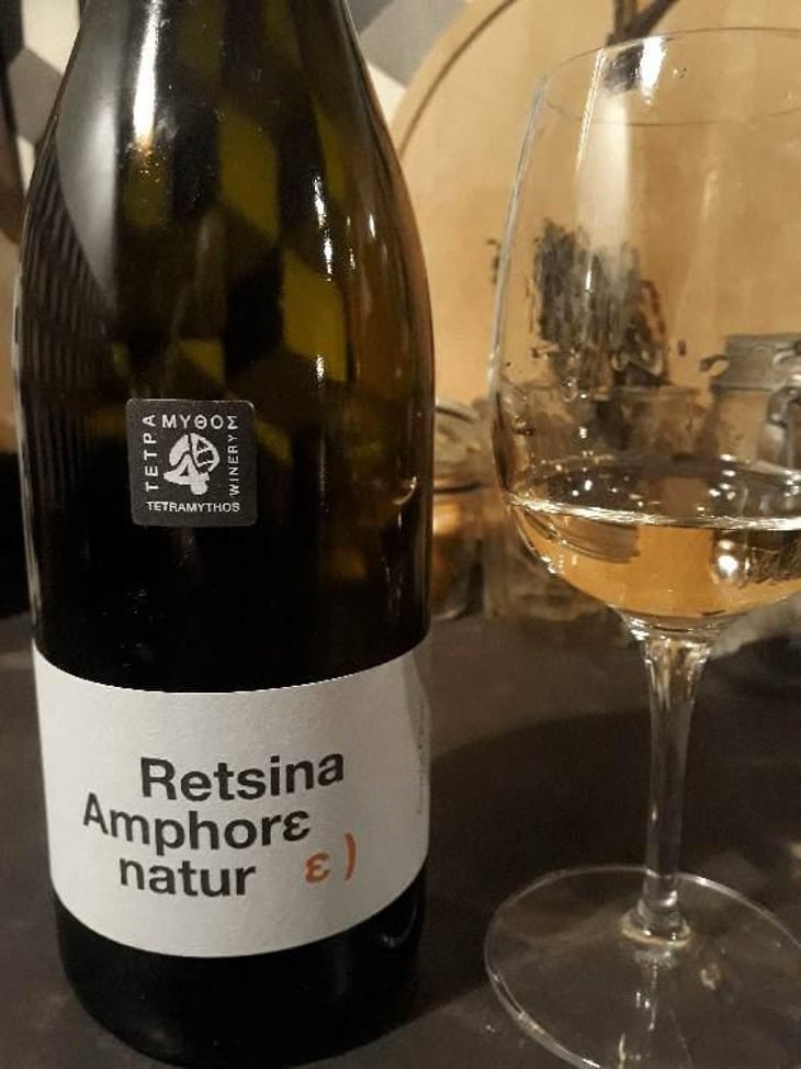 Retsina Amphore Natur - Tetramythos Winery - Τετράμυθος - Panos Papayiannopoulos, Aristos Spanos, Eustatius Spanos 