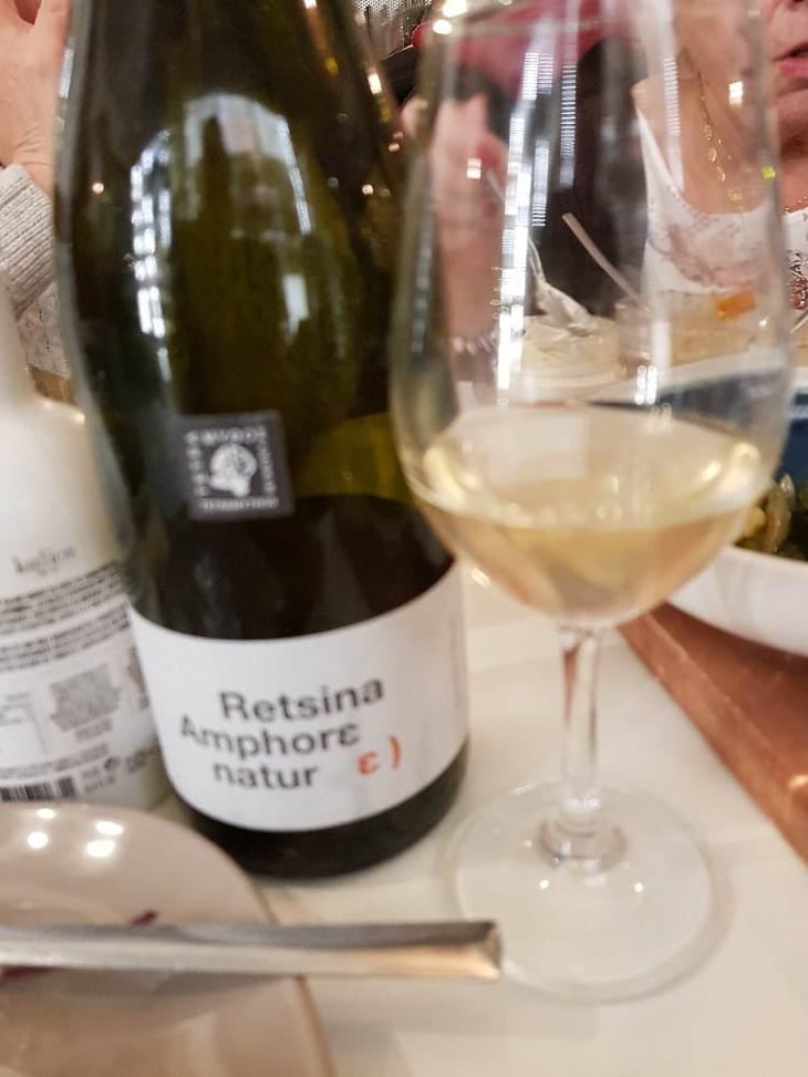 Retsina Amphore Natur - Tetramythos Winery - Τετράμυθος - Panos Papayiannopoulos, Aristos Spanos, Eustatius Spanos 