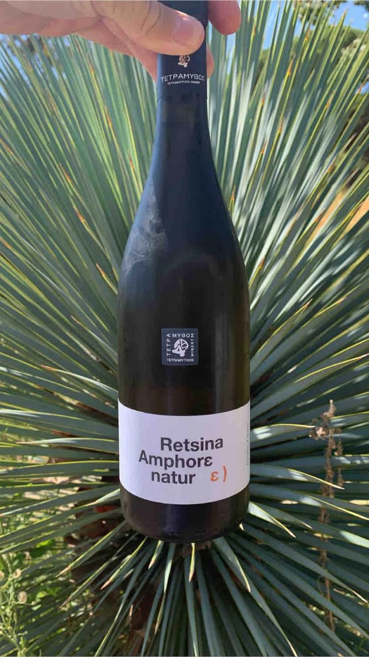 Retsina Amphore Natur - Tetramythos Winery - Τετράμυθος - Panos Papayiannopoulos, Aristos Spanos, Eustatius Spanos 