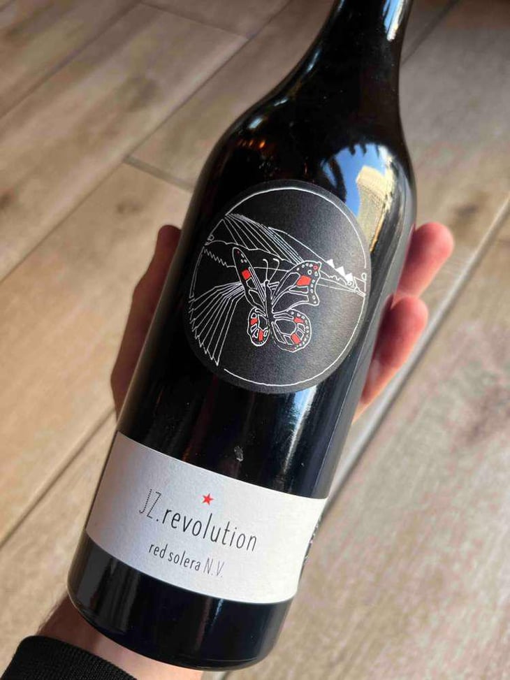 Revolution Red Solera - Bioweingut Johannes Zillinger - Johannes Zillinger 