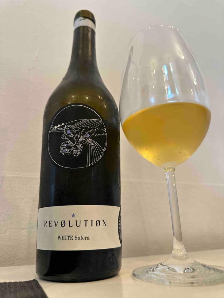 Revolution White Solera - Bioweingut Johannes Zillinger - Johannes Zillinger 