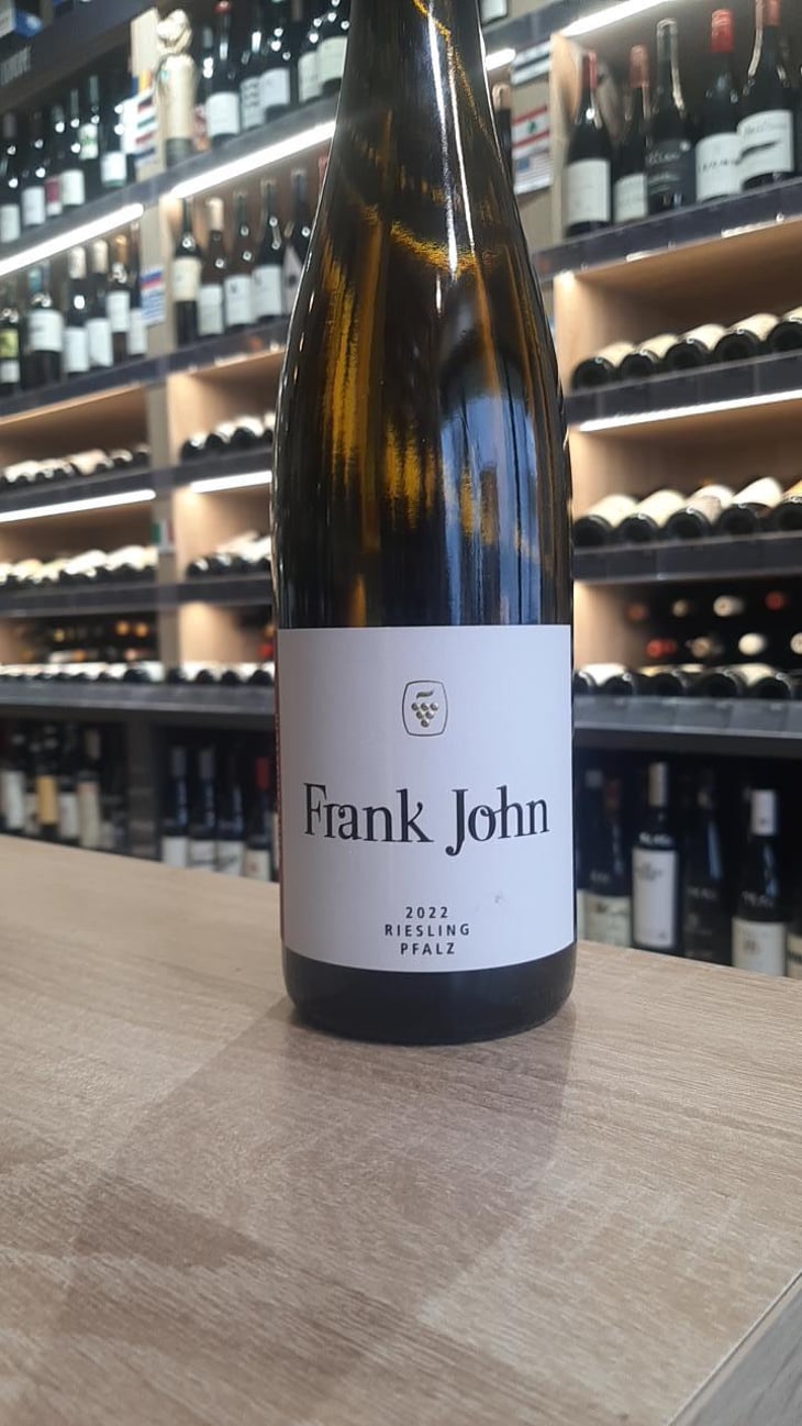 Riesling trocken - Frank John - Das Hirschhorner Weinkontor - John Familie 