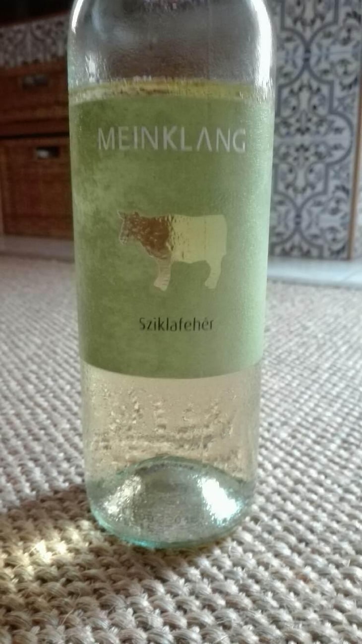 Sziklafeher - Meinklang - Weingut Michlits - Angela & Werner Michlits 