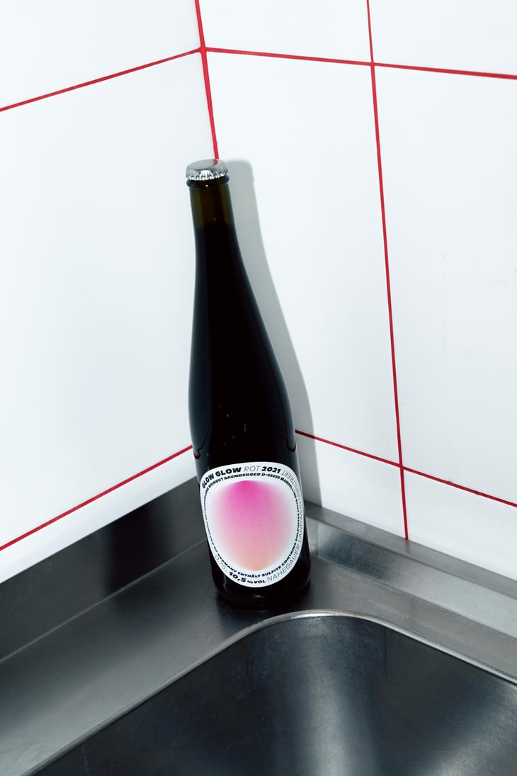 Rot - GLOW GLOW - Weingut Baumberger - Pauline & Carl Baumberger 