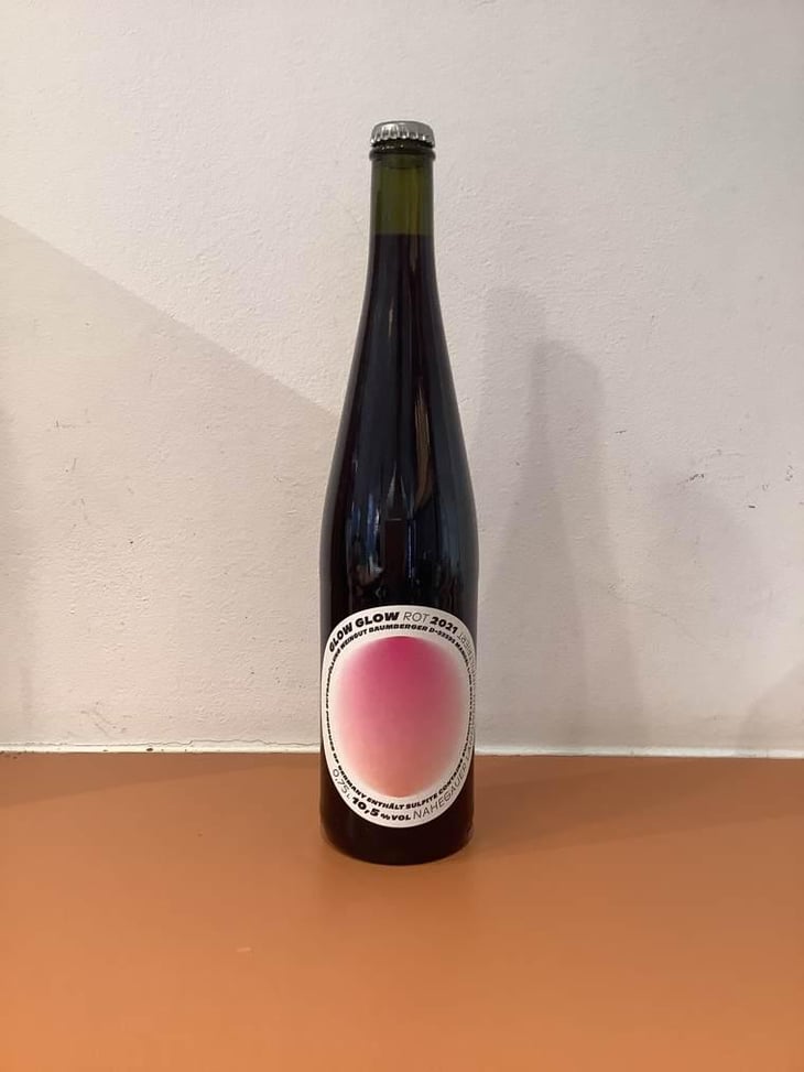 Rot - GLOW GLOW - Weingut Baumberger - Pauline & Carl Baumberger 