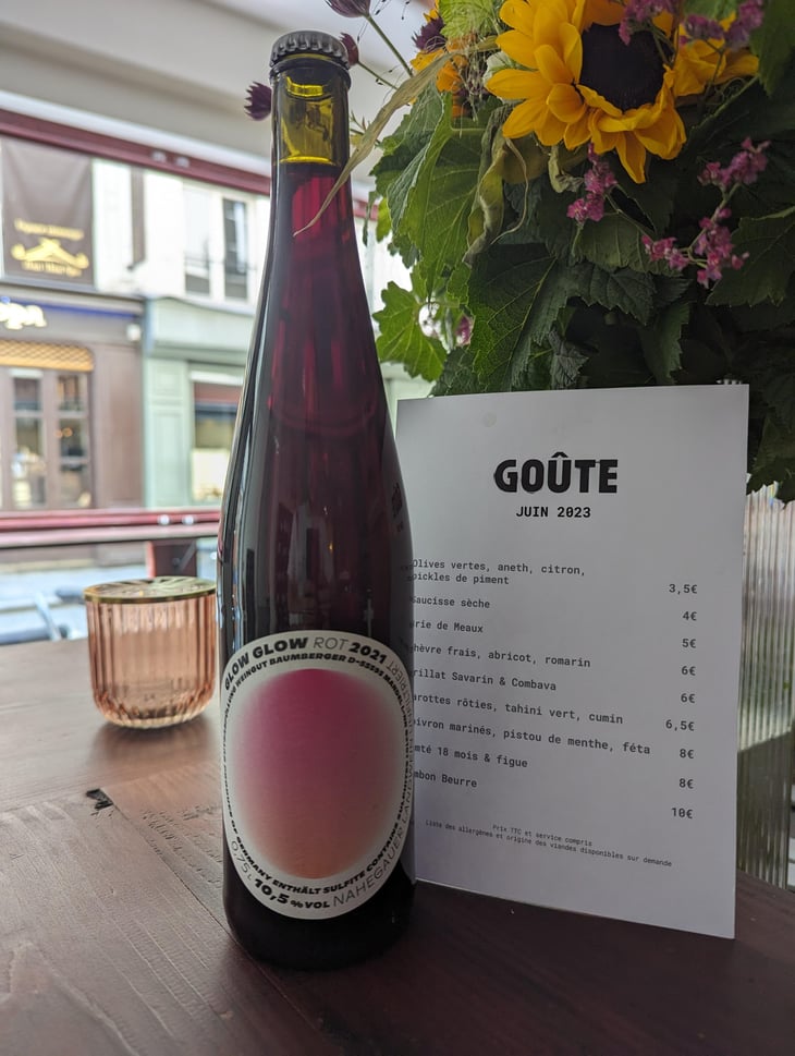 Rot - GLOW GLOW - Weingut Baumberger - Pauline & Carl Baumberger 