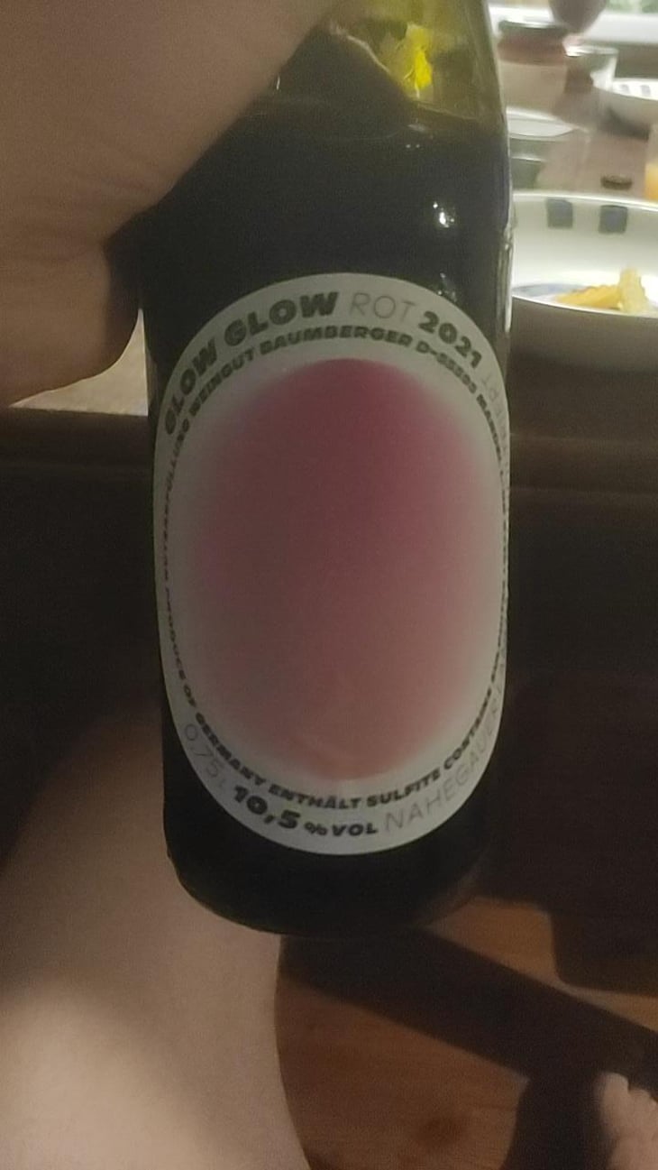 Rot - GLOW GLOW - Weingut Baumberger - Pauline & Carl Baumberger 