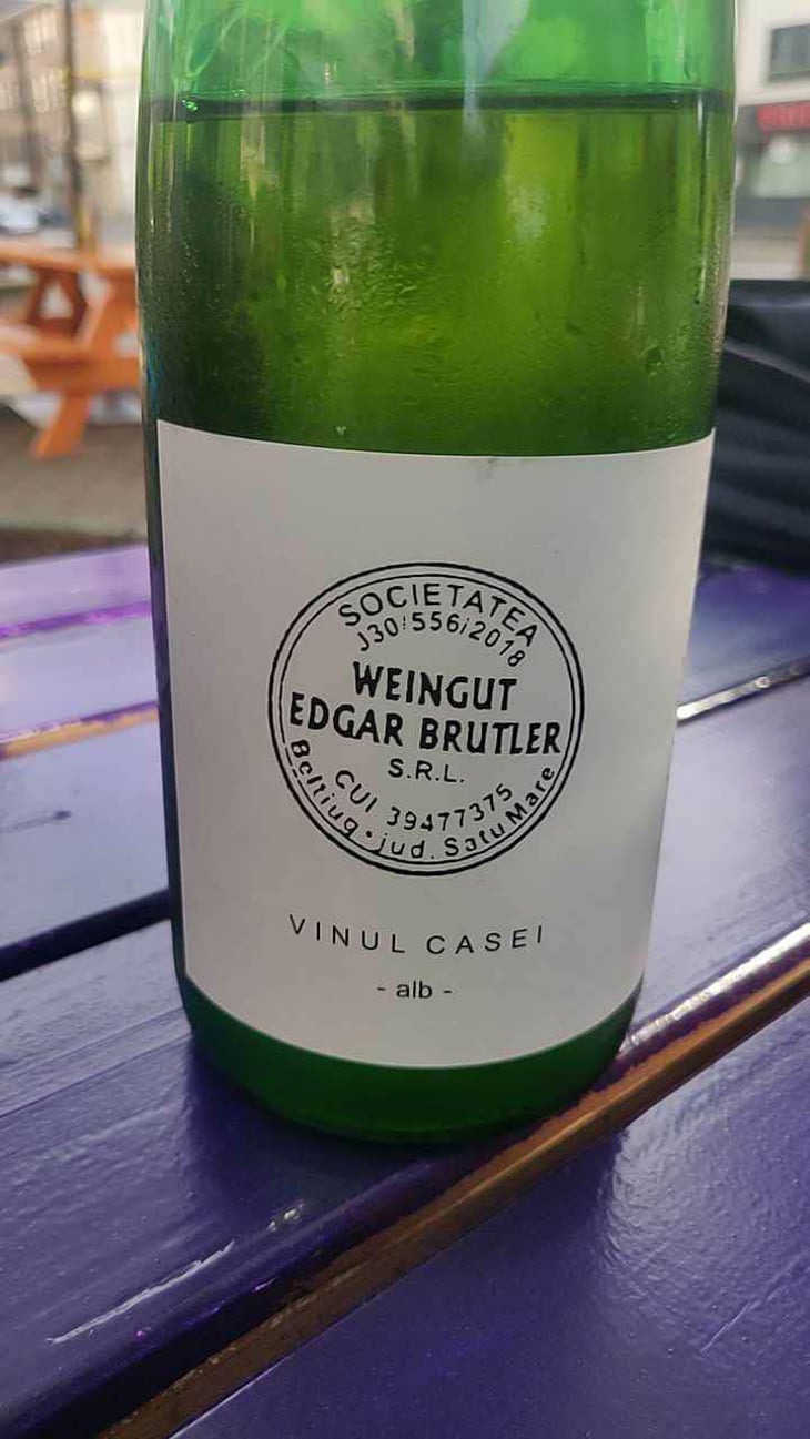Königliche Mädchentraube - Weingut Edgar Brutler - Johann, Katharina, & Edgar Brutler, Philipp Heinzl 