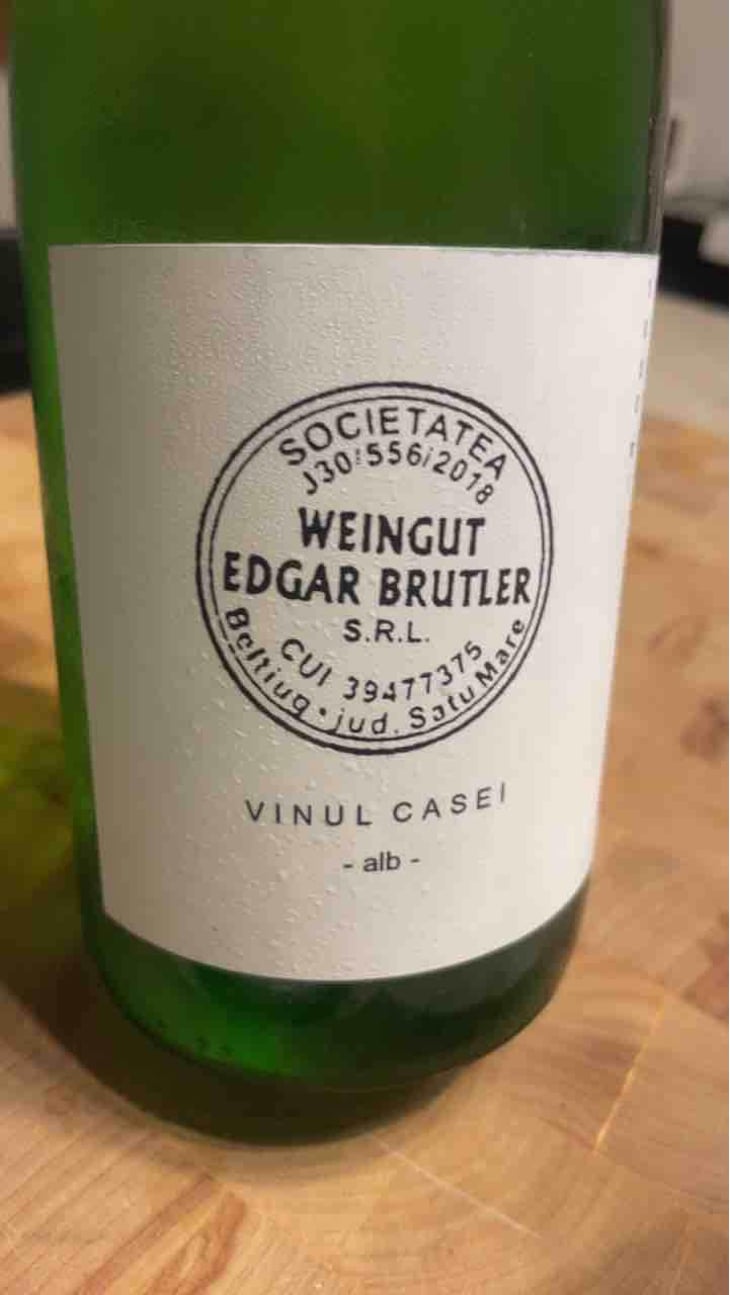 Königliche Mädchentraube - Weingut Edgar Brutler - Johann, Katharina, & Edgar Brutler, Philipp Heinzl 
