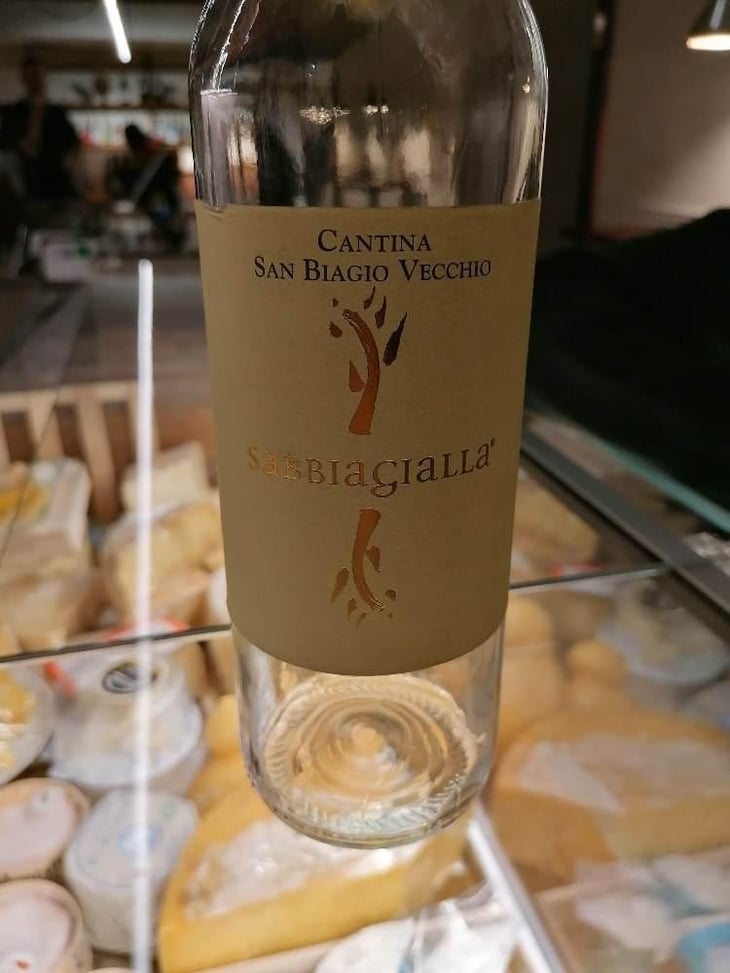 Sabbiagialla - Cantina San Biagio Vecchio - Lucia Ziniti & Andrea Balducci 