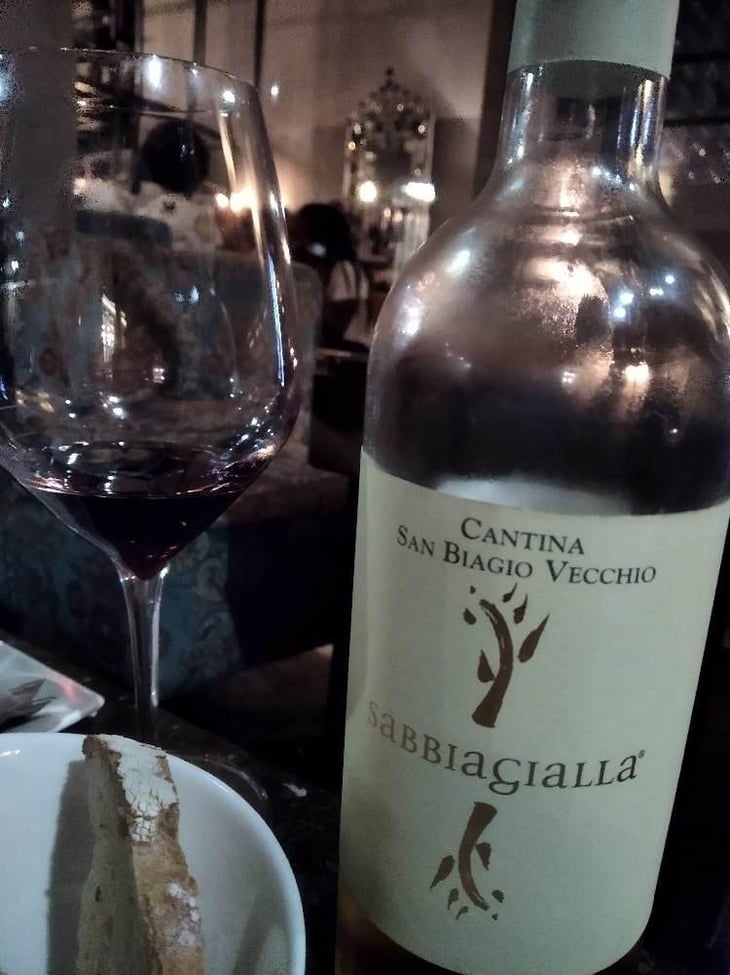 Sabbiagialla - Cantina San Biagio Vecchio - Lucia Ziniti & Andrea Balducci 