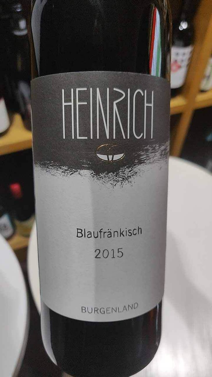 Weissburgunder Salzberg - Weingut Heinrich - Gernot & Heike Heinrich 