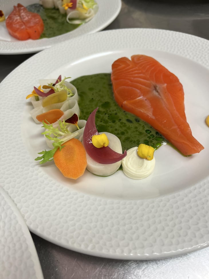 Saumon D’Isigny, Jus D’Oseille - Les Brigittines - 700397