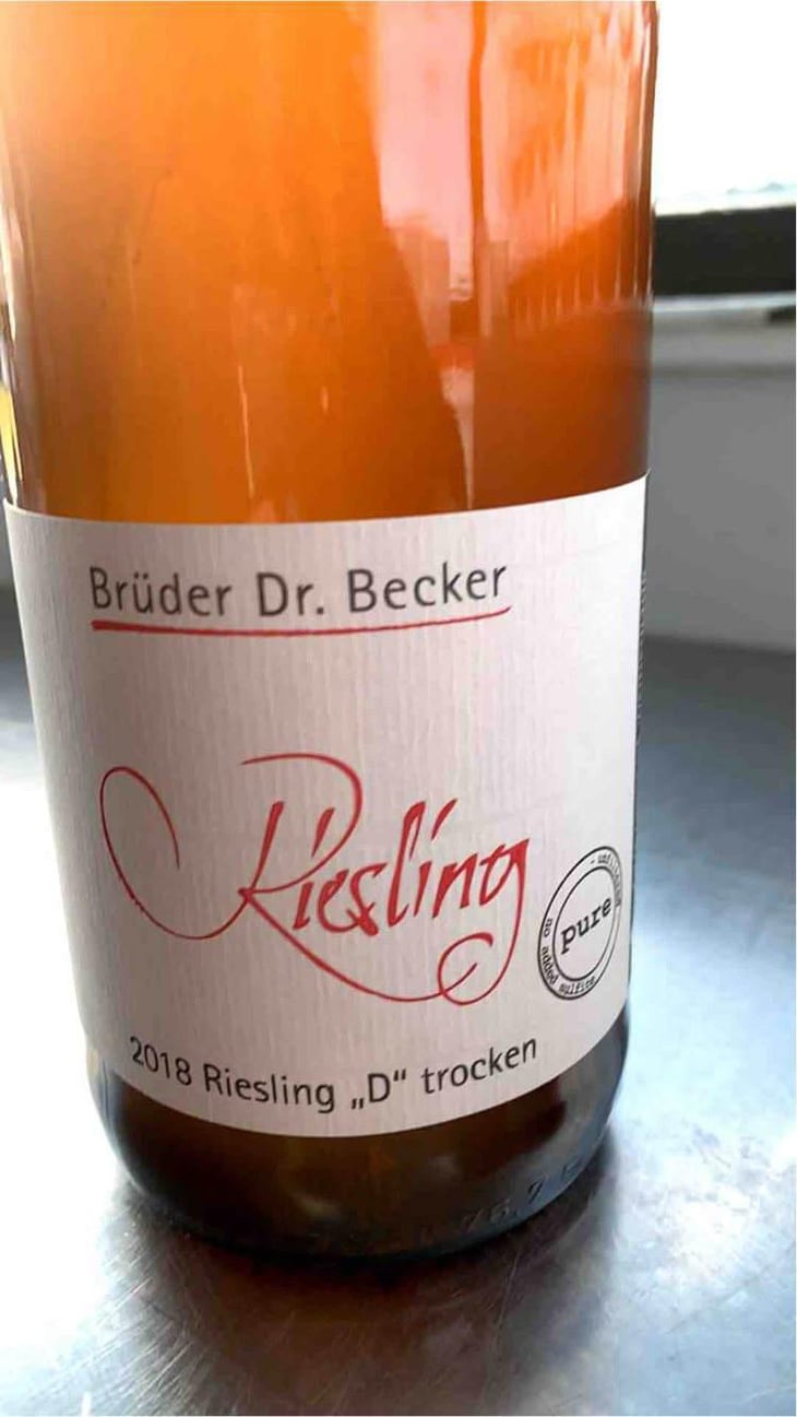 Scheurebe Trocken - Weingut Brüder Dr. Becker - Familie Pfeffer-Müller 