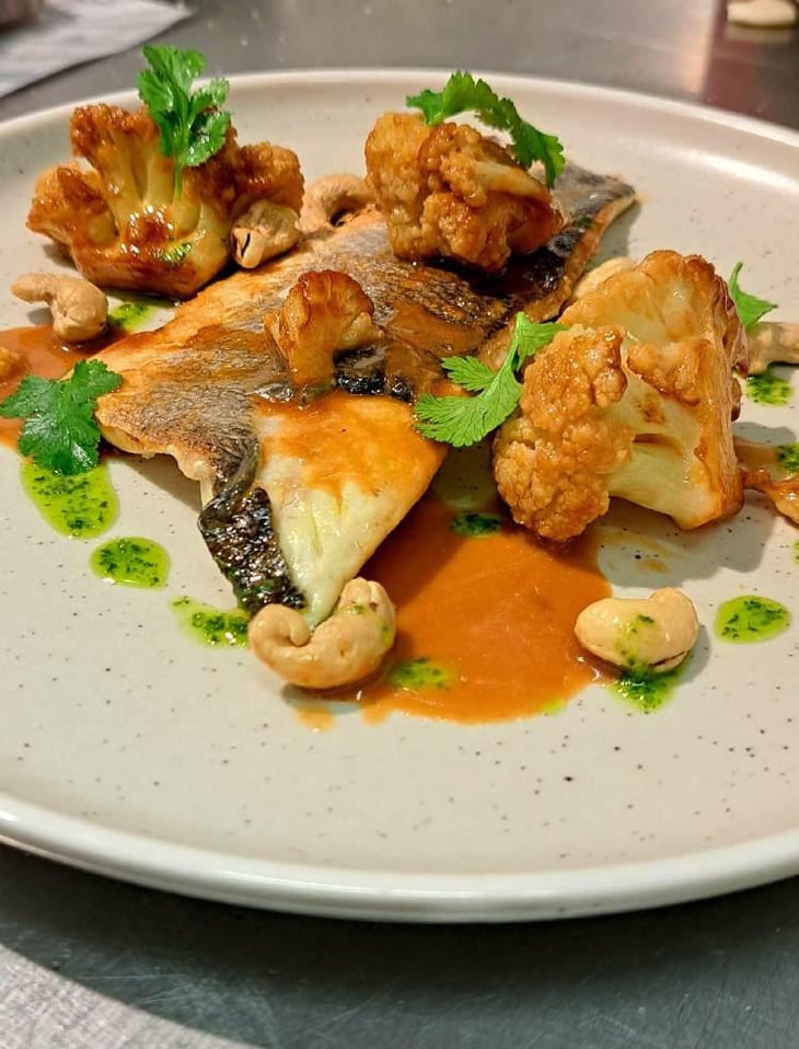 Sea Bass Fillet, Cauliflower, Coconut Milk, Peanuts - Ritmo - 583884