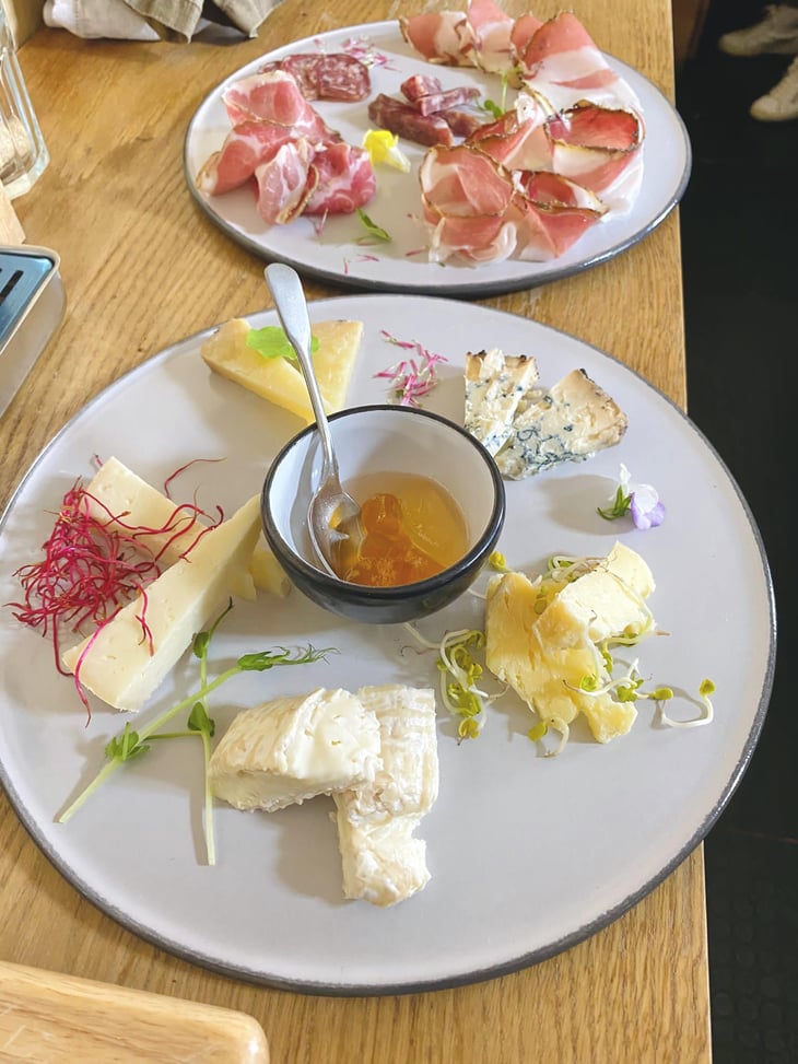 Selezione Di Formaggi Vaccini, Pecorini E Caprini - Osteria del Posto - 636393