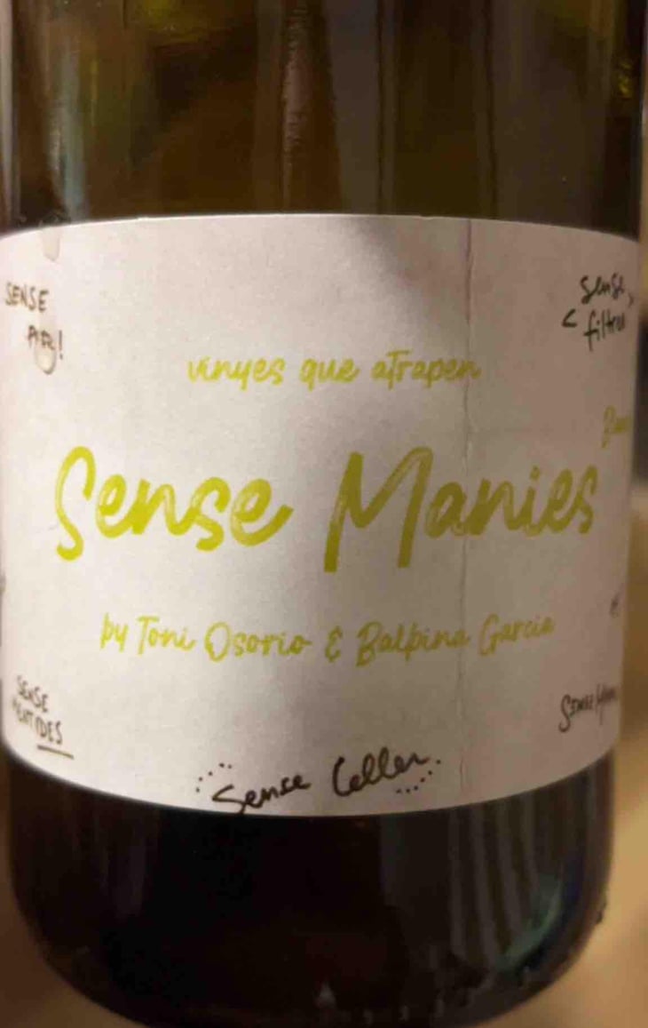 Sense Manies Blanc - Vinyes que Atrapen - Toni Osorio & Balbina Garcia -2020
