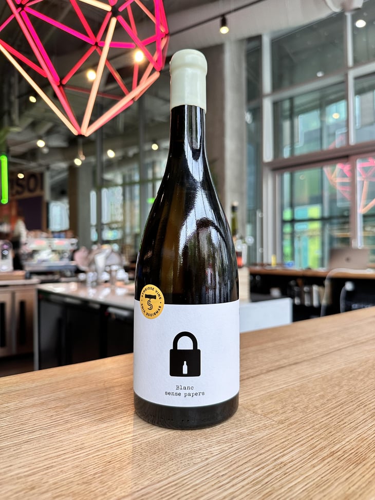 Blanc Sense Papers - Bodega Clandestina - Ferran Lacruz 