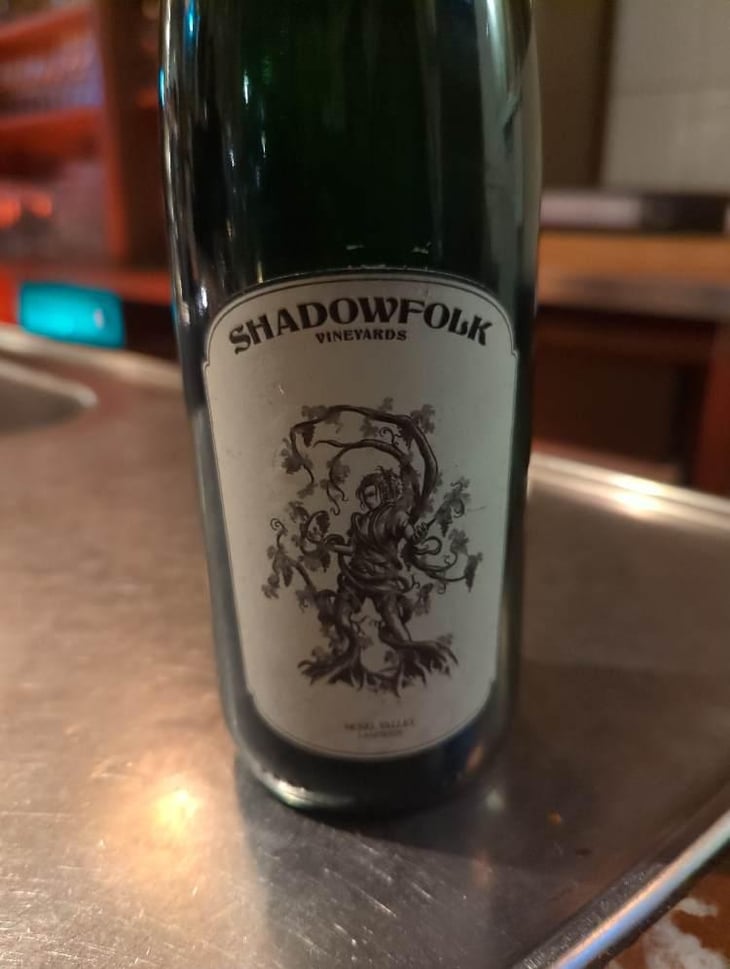 Shadowfolk - Shadowfolk Vineyards - Petra Kujanpää -2020