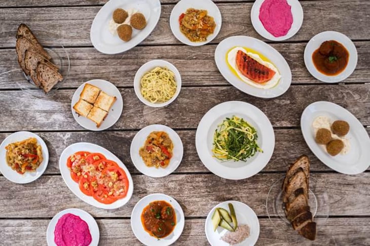 Sharing - Darling Restaurant - 581588