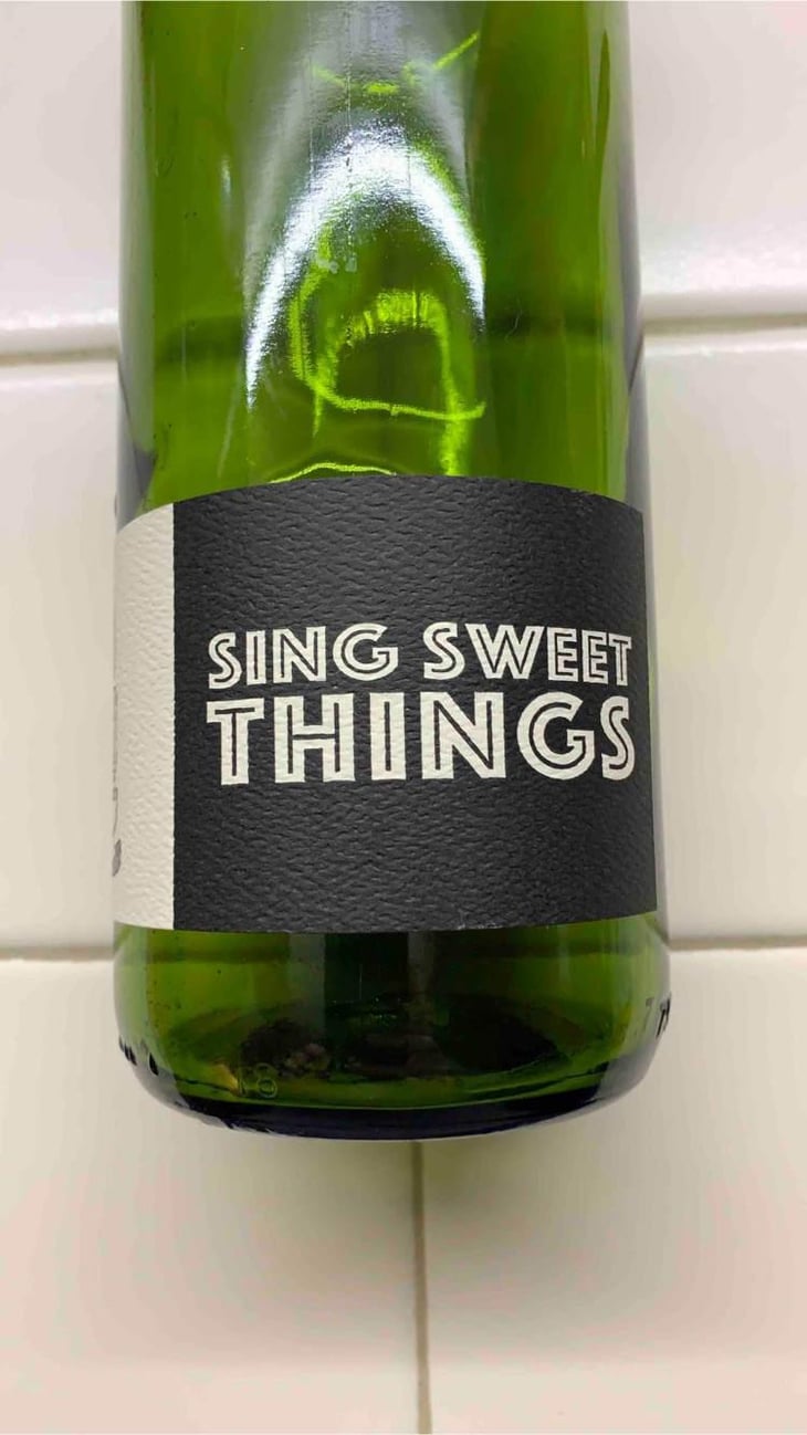 Sing Sweet Things - Fredericksburg, TX - Regan & Carey Meador (information requested) 