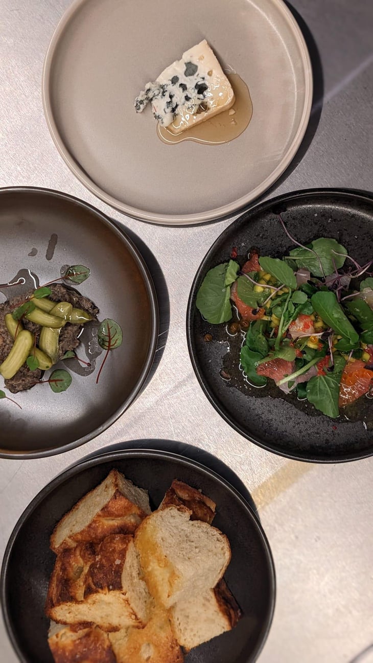 Snacks - Frankie & Mo’s Wine Shop & Bar - 641737