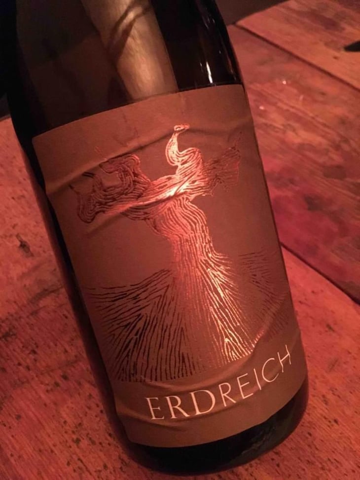 Erdreich - Weingut Bianka und Daniel Schmitt - Daniel & Bianka Schmitt 