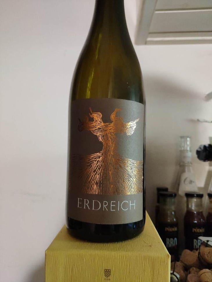 Erdreich - Weingut Bianka und Daniel Schmitt - Daniel & Bianka Schmitt 