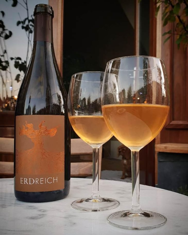 Erdreich - Weingut Bianka und Daniel Schmitt - Daniel & Bianka Schmitt 