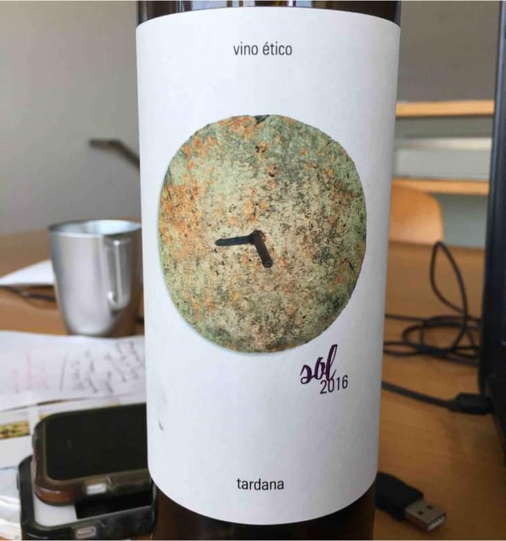 Sol - Bodegas Gratias. Familia y Viñedos - Ana Gómez, Iván Gómez, Silvia Araque y José Gómez 