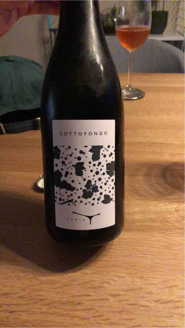 Sottofondo - Tunia - Francesca di Benedetto & Chiara Innocenti 