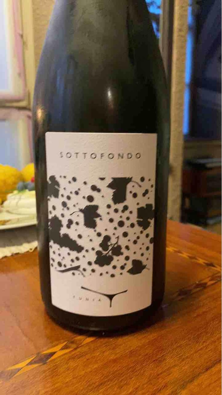 Sottofondo - Tunia - Francesca di Benedetto & Chiara Innocenti 