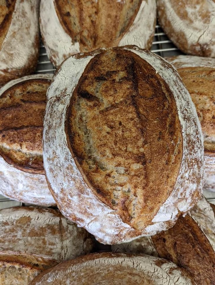 Sauerteig Brot - Darling Restaurant - 581583