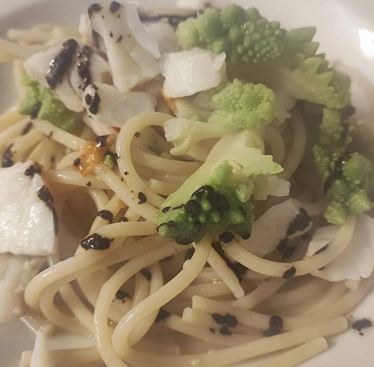 Spaghetti Baccalà E Broccolo Romano - Ristorante Vecchia Piacenza - 751455
