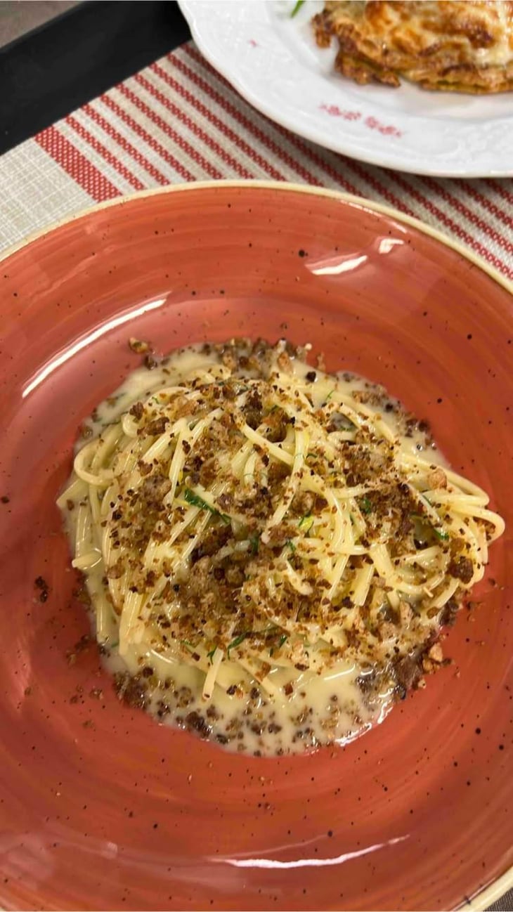 Spaghettino Gerardo Di Nola, Pane Burro Ed Alici - Tree Brasserie - 531378
