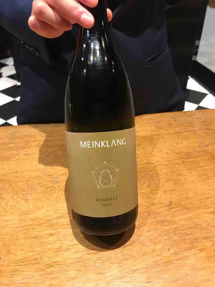 Konkret Weiss - Meinklang - Weingut Michlits - Angela & Werner Michlits 
