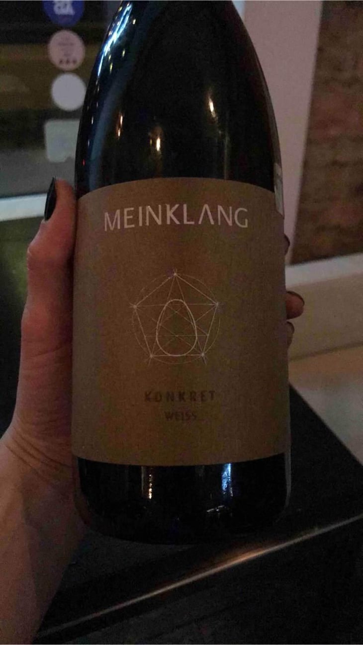 Konkret Weiss - Meinklang - Weingut Michlits - Angela & Werner Michlits 