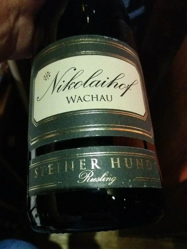 Steiner Hund - Weingut Nikolaihof Wachau - Familie Saahs 