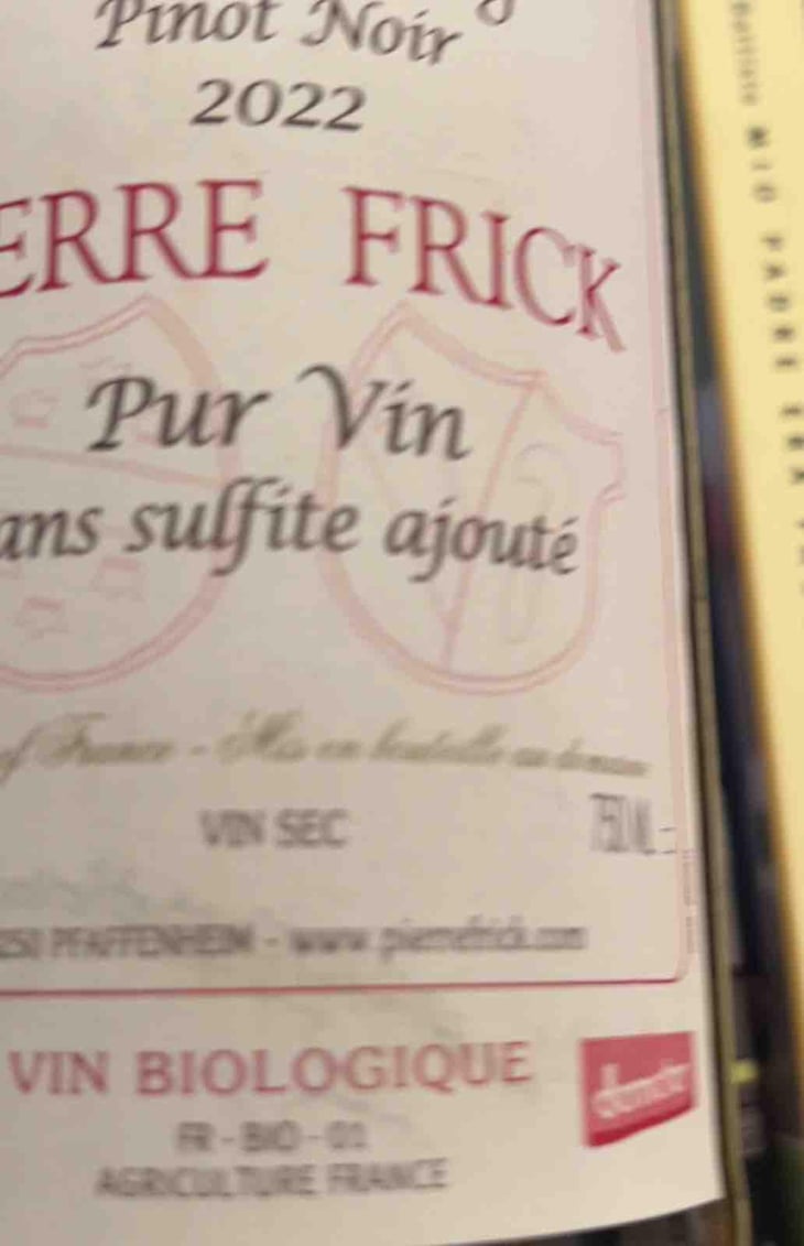 Strangenberg Pinot Noir - Domaine Pierre Frick - Jean-Pierre, Chantal et Thomas Frick -2022
