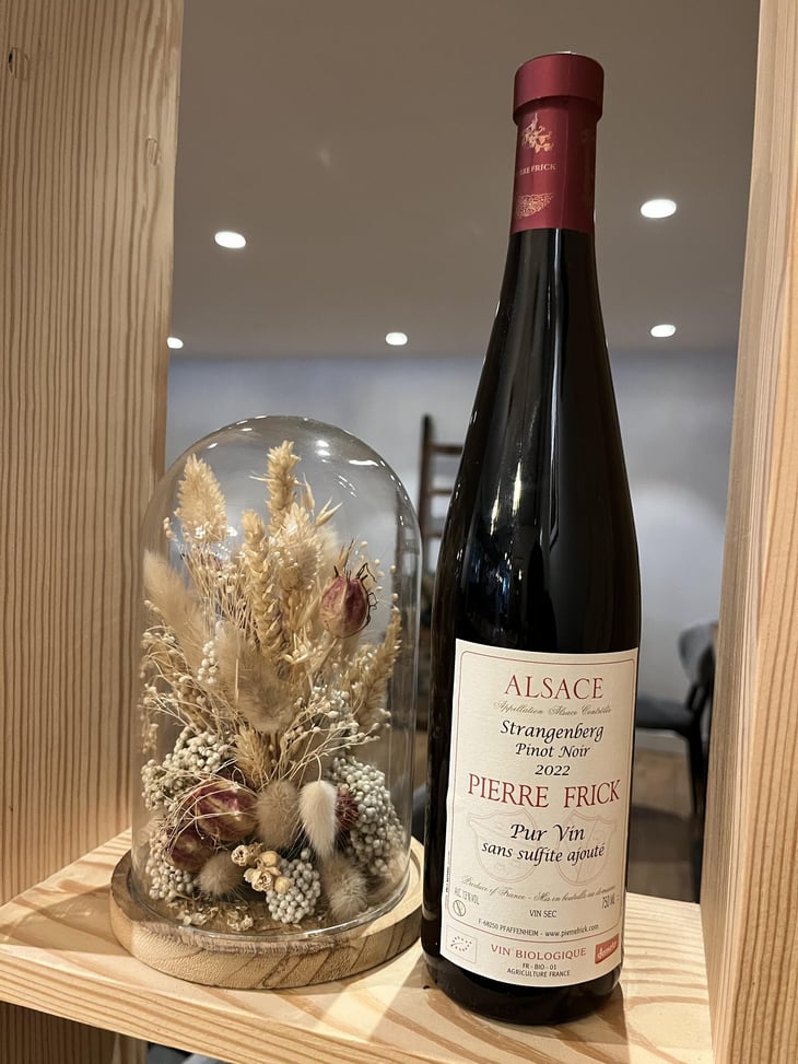 Strangenberg Pinot Noir - Domaine Pierre Frick - Jean-Pierre, Chantal et Thomas Frick -2022