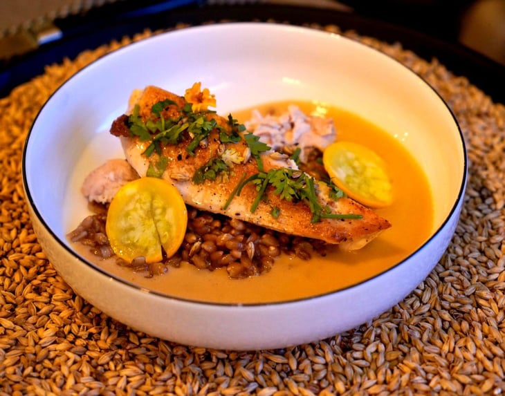 Suprême Et Cuisse De Volaille Jaune - Hotel restaurant la chartreuse - 804300